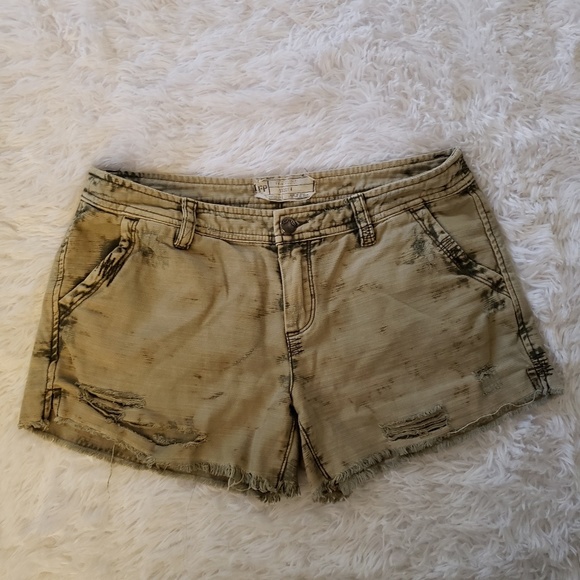 Free People Pants - FREE PEOPLE DISTRESSED SHORTS!